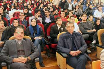 سه قدم مانده به یلدا